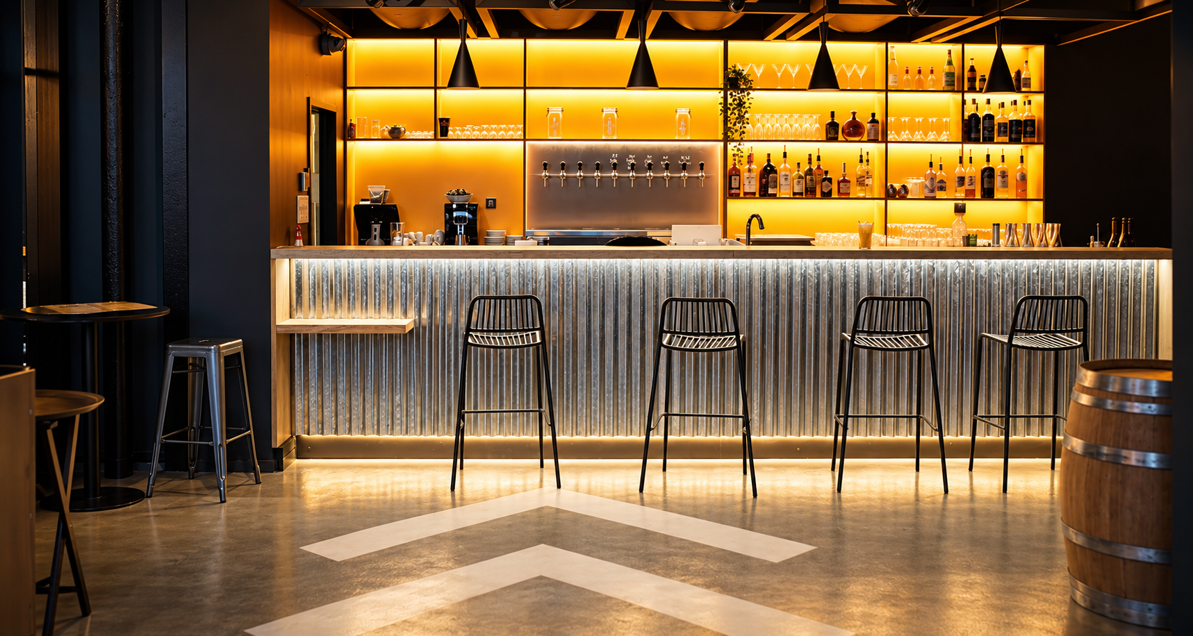 Le bar — vue d’ensemble